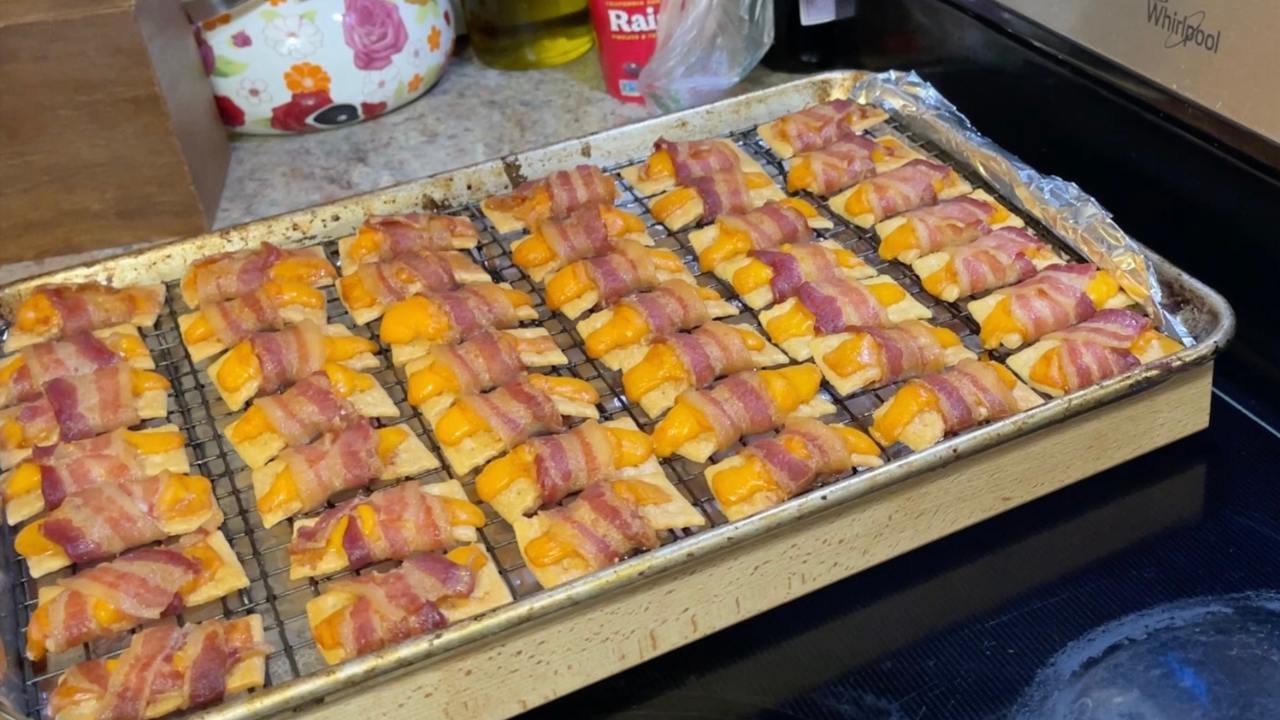 Bacon Cheese Crackers